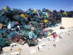 Selling  high quality plastic containers bundels